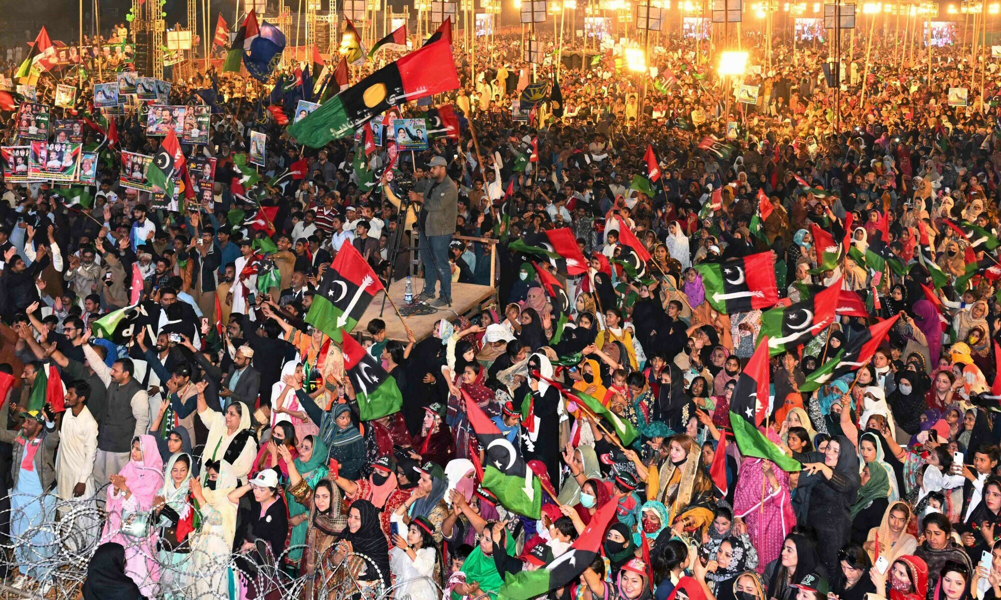 ইমরান খানের প্রার্থীরা জয়ী হওয়ায় ফল প্রকাশে দেরি করা হচ্ছে: পিটিআই