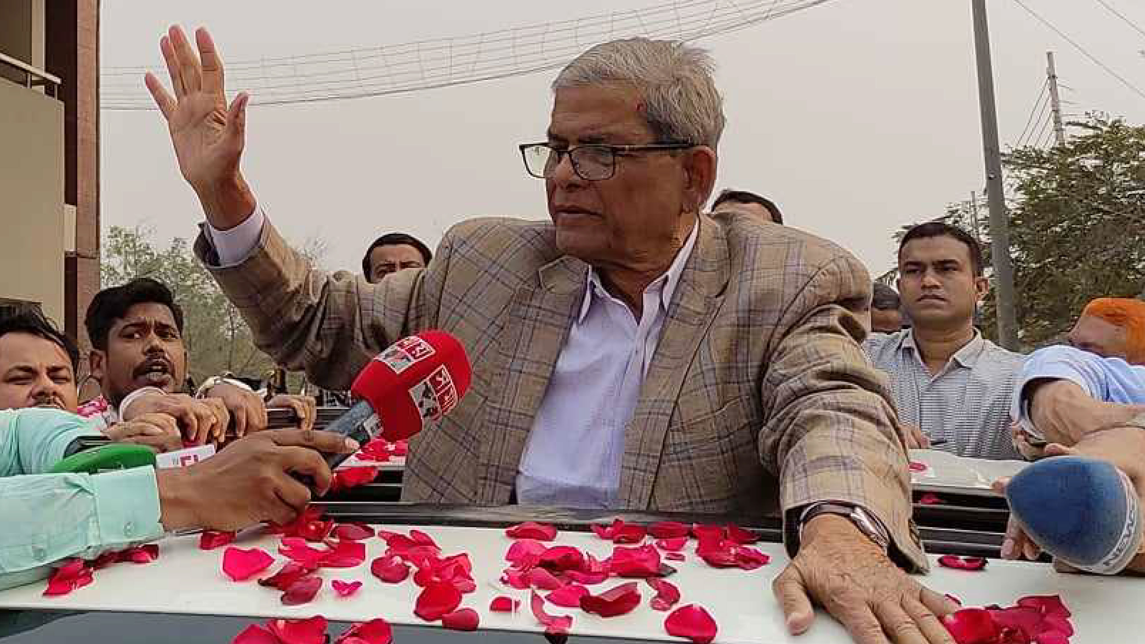 শান্তিপূর্ণ আন্দোলন চলবে: কারামুক্ত হয়ে মির্জা ফখরুল