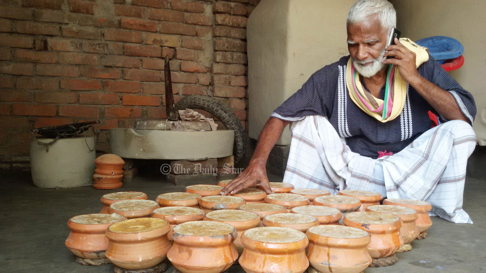 স্কুল থেকে ঝরেপড়াদের রক্ষায় দই বিক্রেতা জিয়াউল হকের ৬ দশকের যাত্রা
