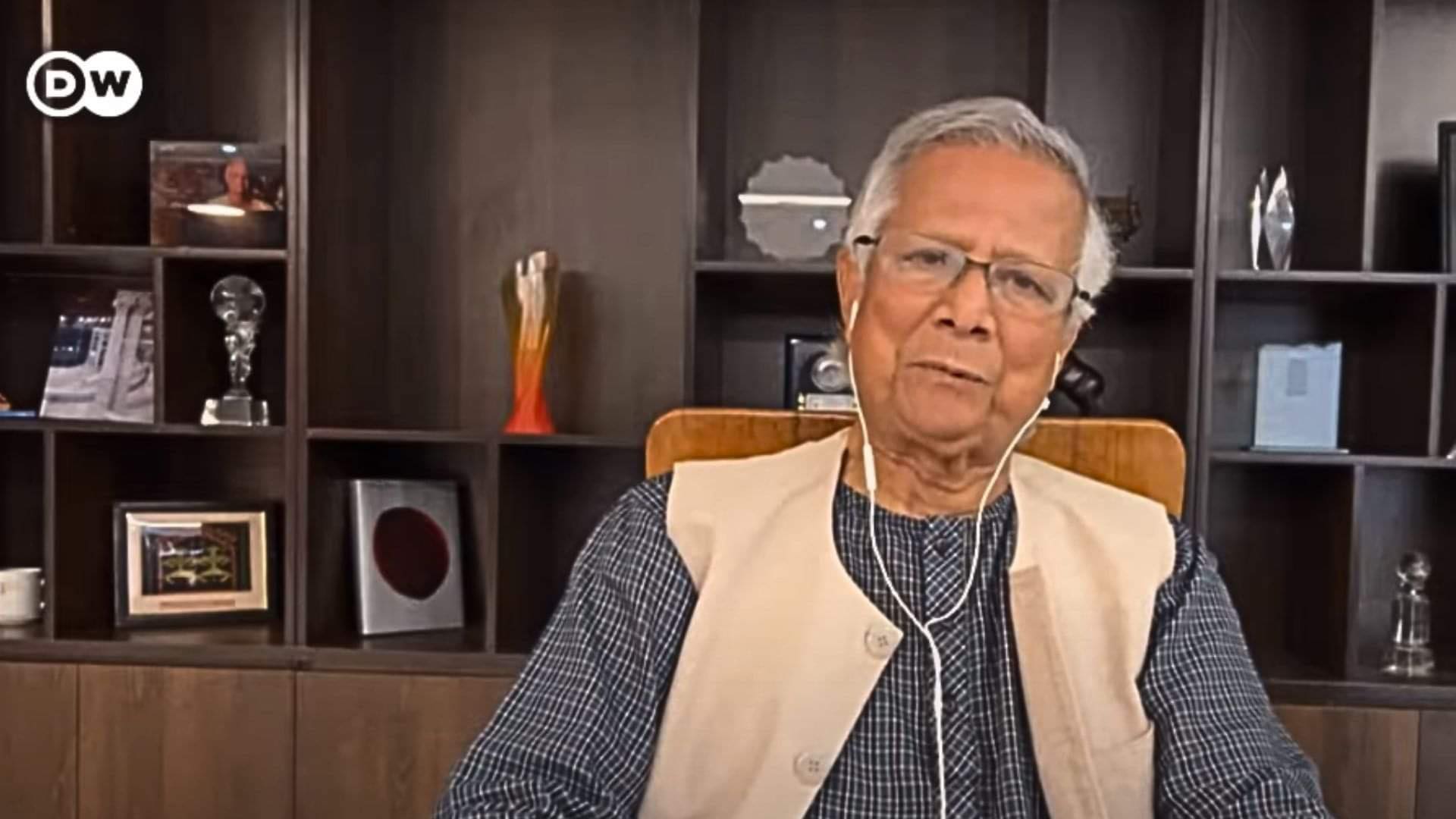 আমি এই দেশের সন্তান এই দেশেই থাকব, দেশের জন্য যে কাজ করি সেটাই করব: ড. ইউনূস