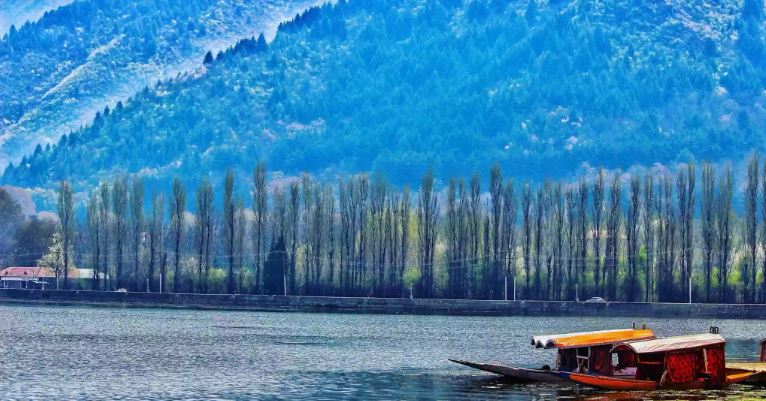 কাশ্মীর ভ্রমণ: যাওয়ার উপায়, দর্শনীয় স্থান ও খরচ