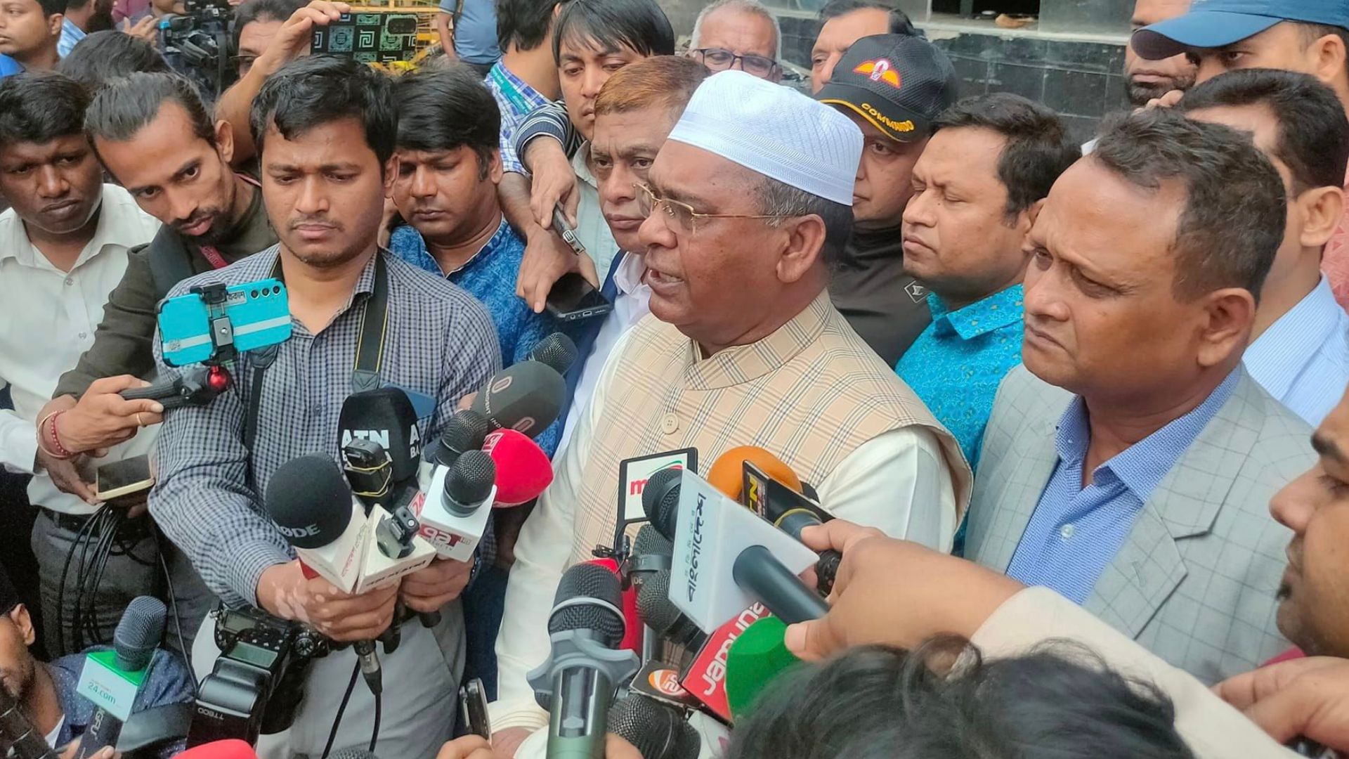 নিহতদের দাফনে ২৫ হাজার টাকা করে দেওয়া হবে: ত্রাণ প্রতিমন্ত্রী