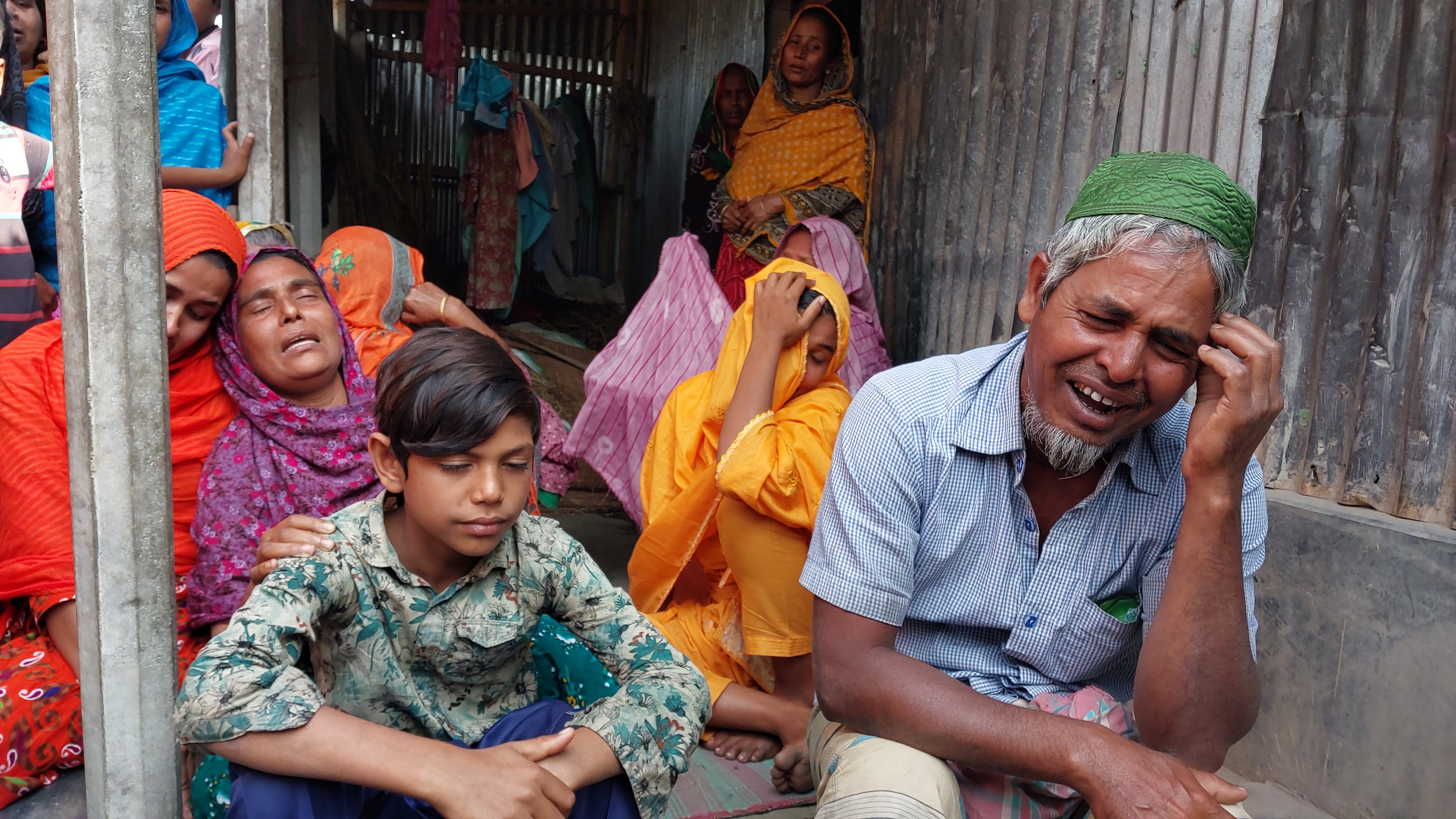 বেতন নিয়ে মায়ের কাছে ফেরা হলো না সিকিউরিটি গার্ড সাগরের