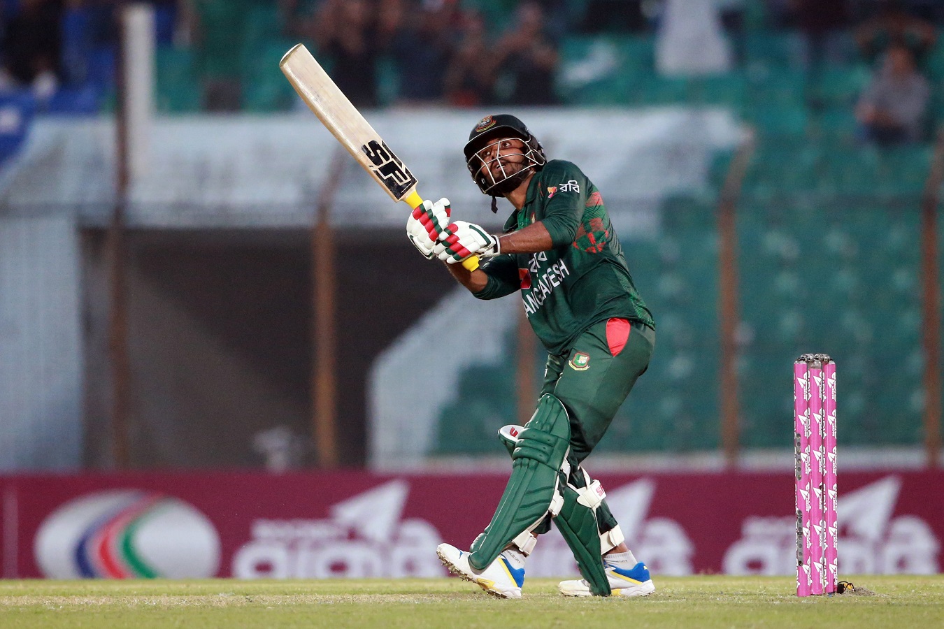 হৃদয়ের ব্যাটে ধাক্কা সামলে বাংলাদেশের ১৫৩ রানের পুঁজি