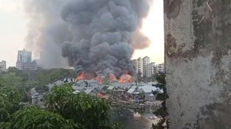 রাজধানীর কড়াইল বস্তির আগুন নিয়ন্ত্রণে