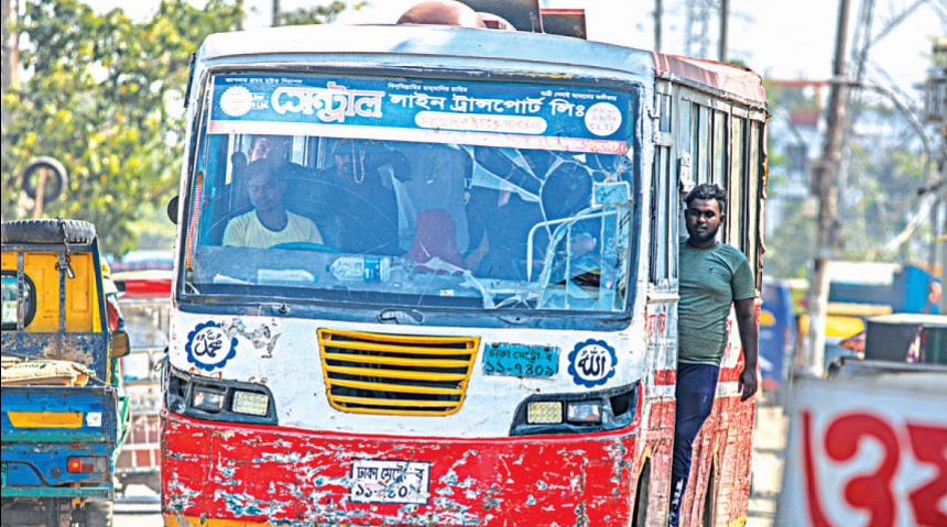 বাসভাড়া প্রতি কিলোমিটারে ৩ পয়সা কমানোর সুপারিশ