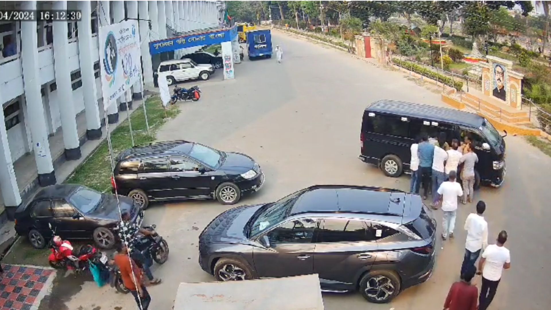 প্রার্থীকে অপহরণ-মারধর: আরেক প্রার্থী লুৎফুল হাবীবকে শোকজ