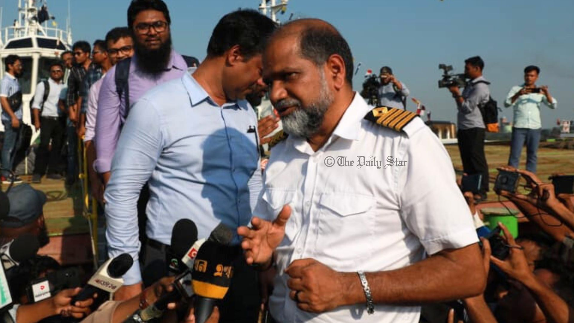 চট্টগ্রাম পৌঁছে যা বললেন এমভি আব্দুল্লাহর ক্যাপ্টেন আব্দুর রশিদ