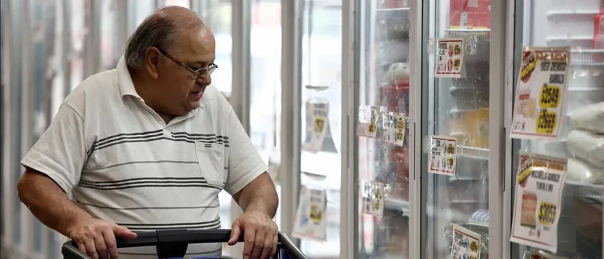 আর্জেন্টিনার বার্ষিক মূল্যস্ফীতি প্রায় ৩০০ শতাংশ