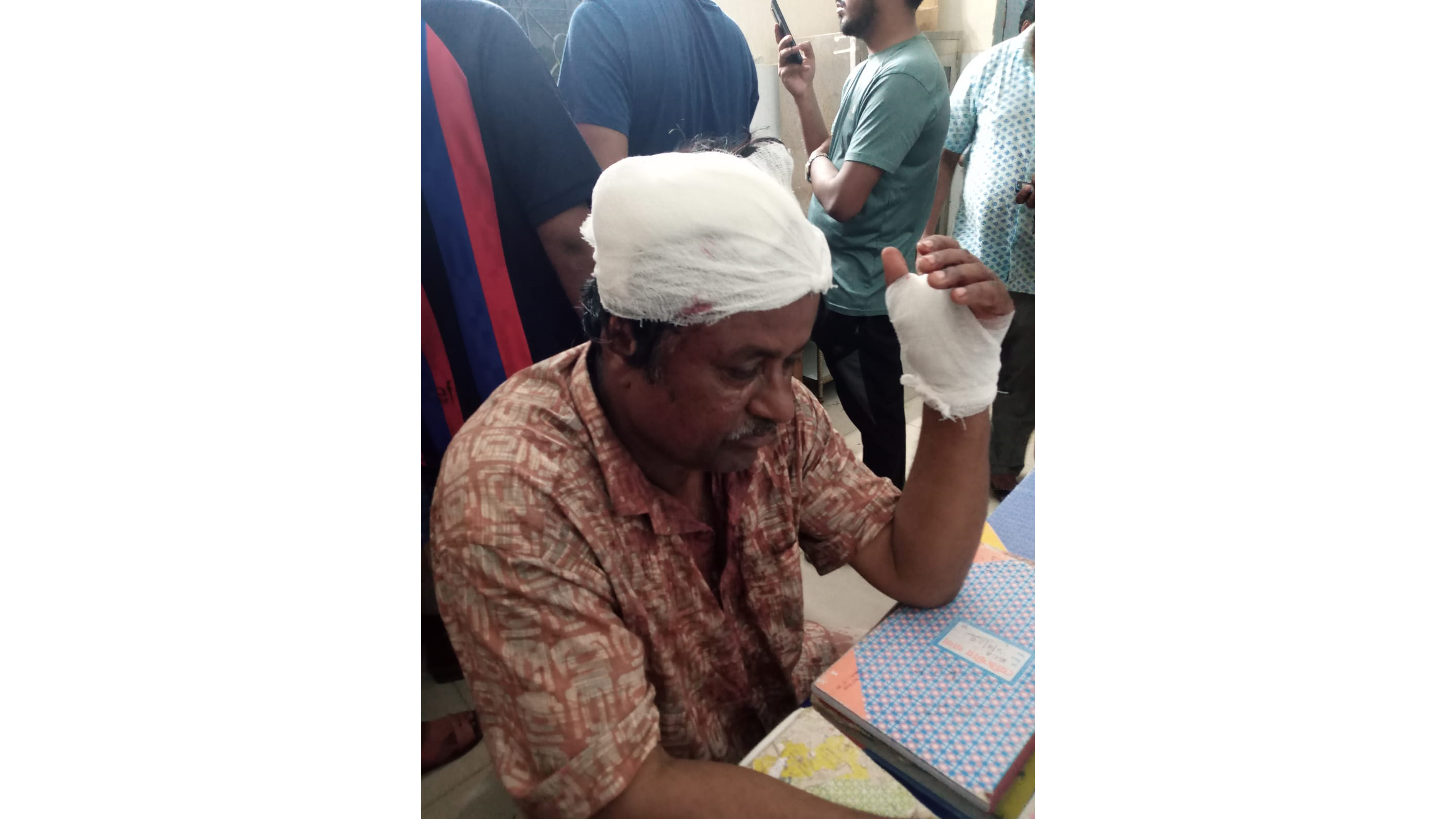 মধ্যনগরে নির্বাচিত চেয়ারম্যান সমর্থকদের হামলায় পরাজিত প্রার্থীসহ আহত ৭