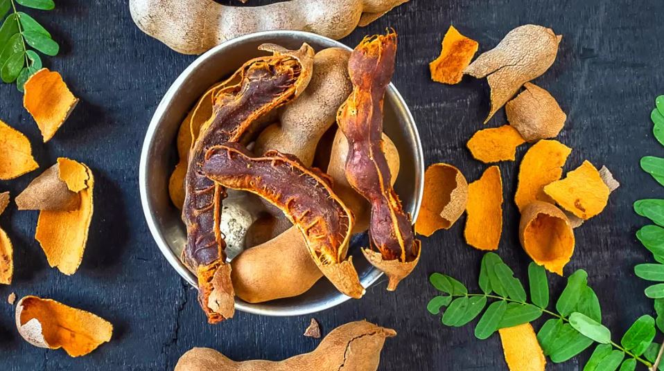 তেঁতুল খেলে কি সত্যিই রক্ত পানি হয়ে যায়?