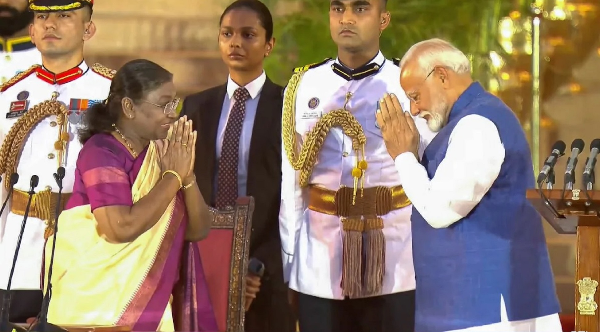 টানা তৃতীয়বার ভারতের প্রধানমন্ত্রী হিসেবে শপথ নিলেন নরেন্দ্র মোদি