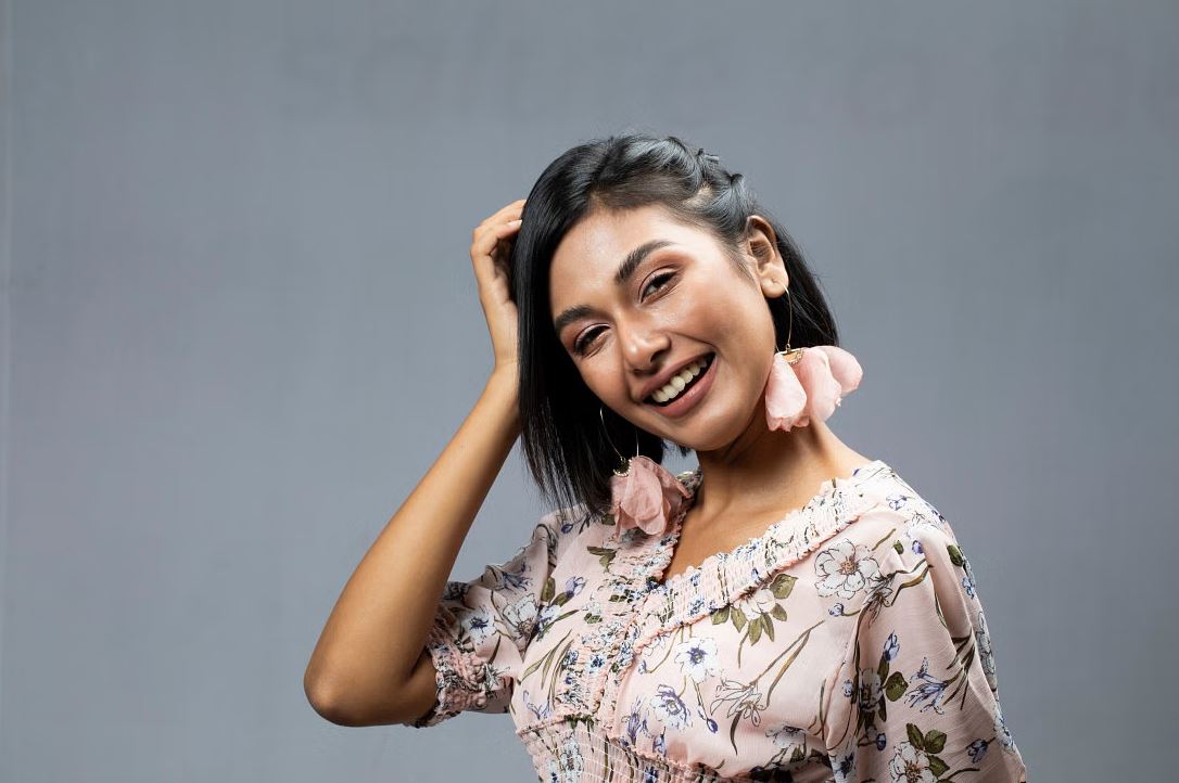 শুধু বাহ্যিক যত্ন নয়, ত্বক ও চুল ভালো রাখতে খেতে হবে যেসব খাবার