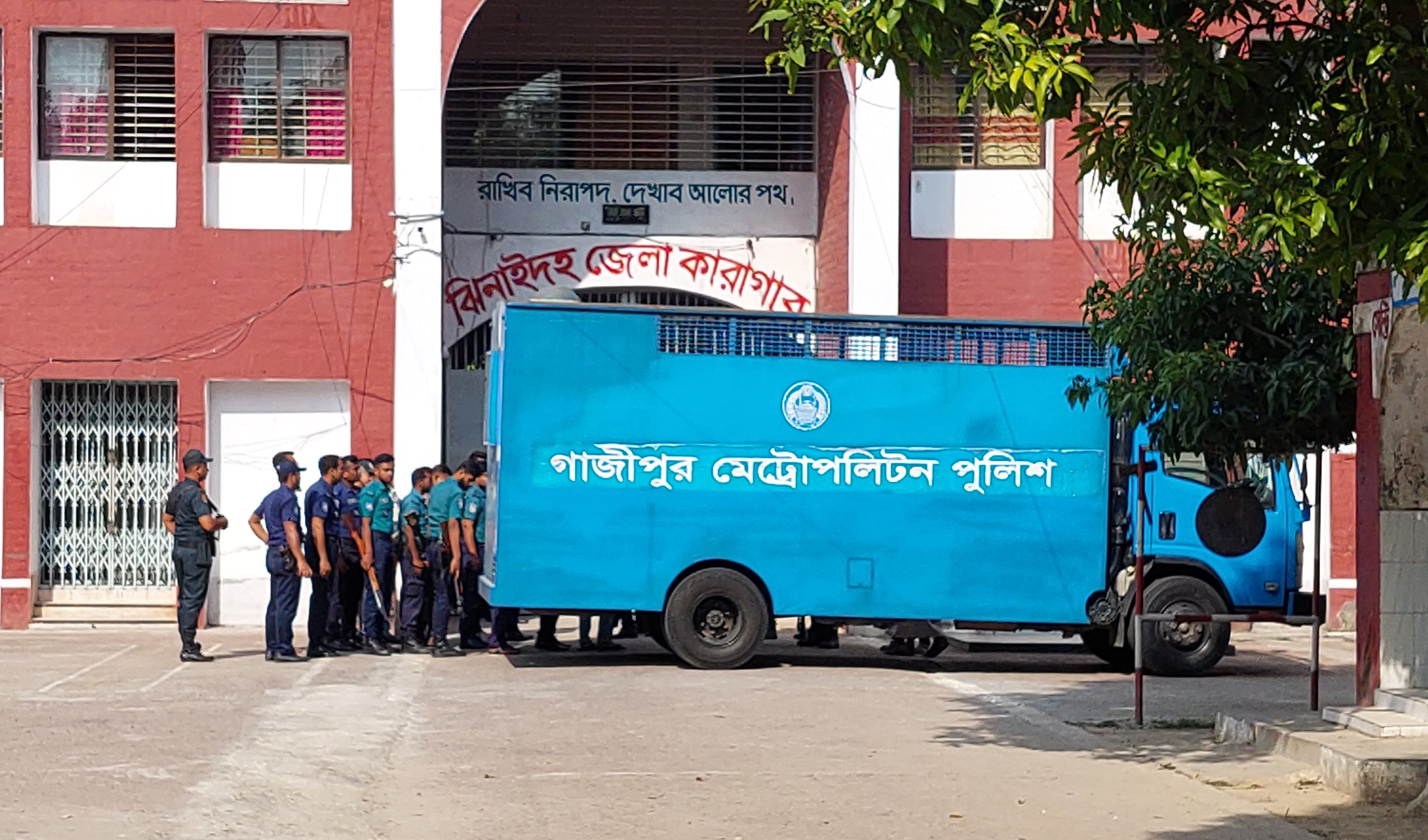 এমপি আনার হত্যা: মোবাইল ফোন উদ্ধারে ঝিনাইদহ নেওয়া হলো আ. লীগ নেতা বাবুকে