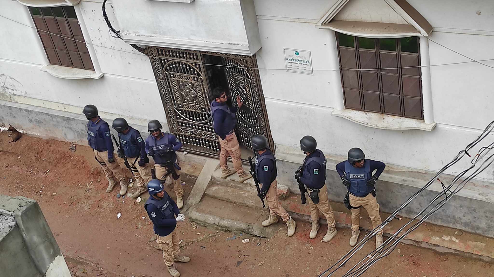 জঙ্গি আস্তানা সন্দেহে নারায়ণগঞ্জের সেই বাড়িতে অভিযান শুরু