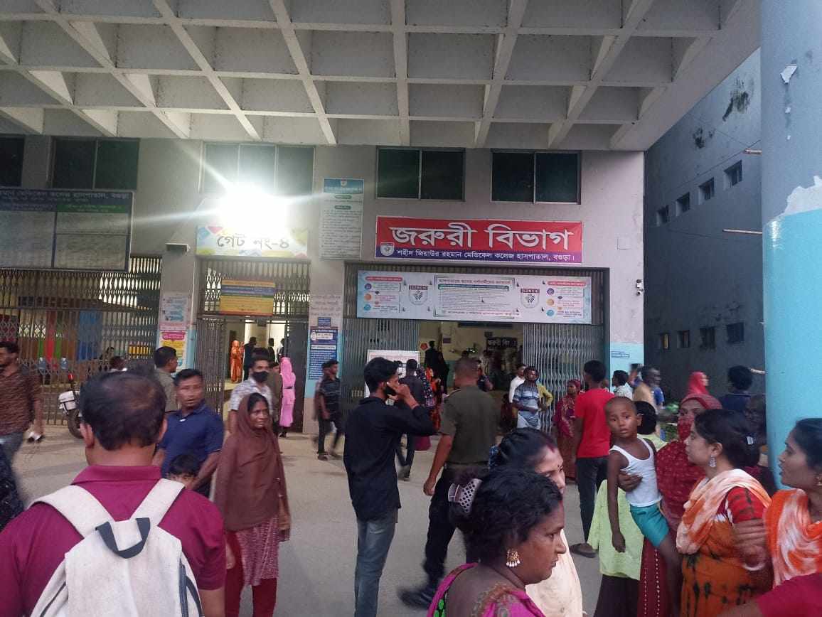 বগুড়ায় রথযাত্রায় বিদ্যুৎস্পৃষ্ট হয়ে ৫ জনের মৃত্যু, আহত ৩০