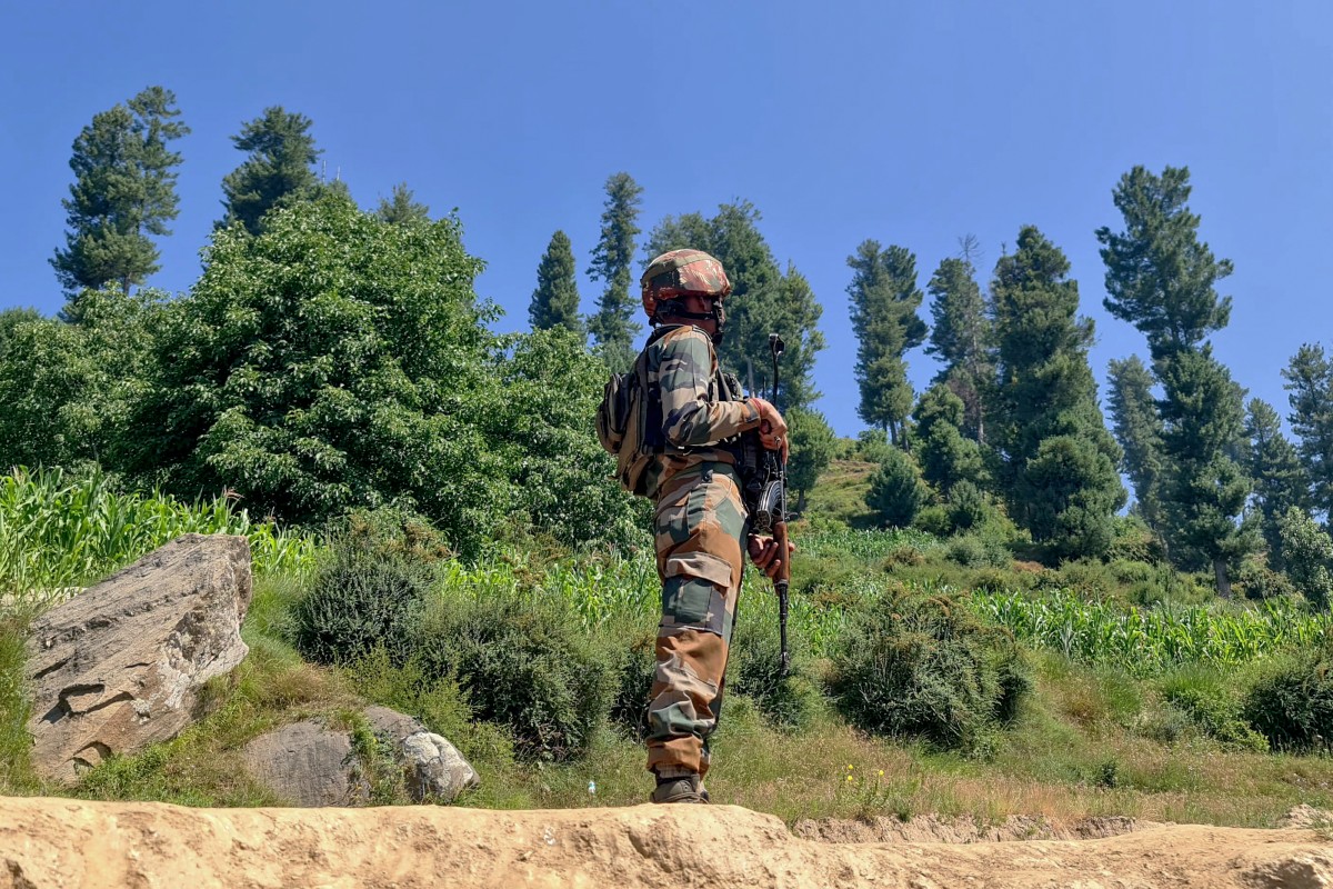 জম্মু-কাশ্মীরে জঙ্গিবিরোধী অভিযানে ৫ ভারতীয় সেনা নিহত