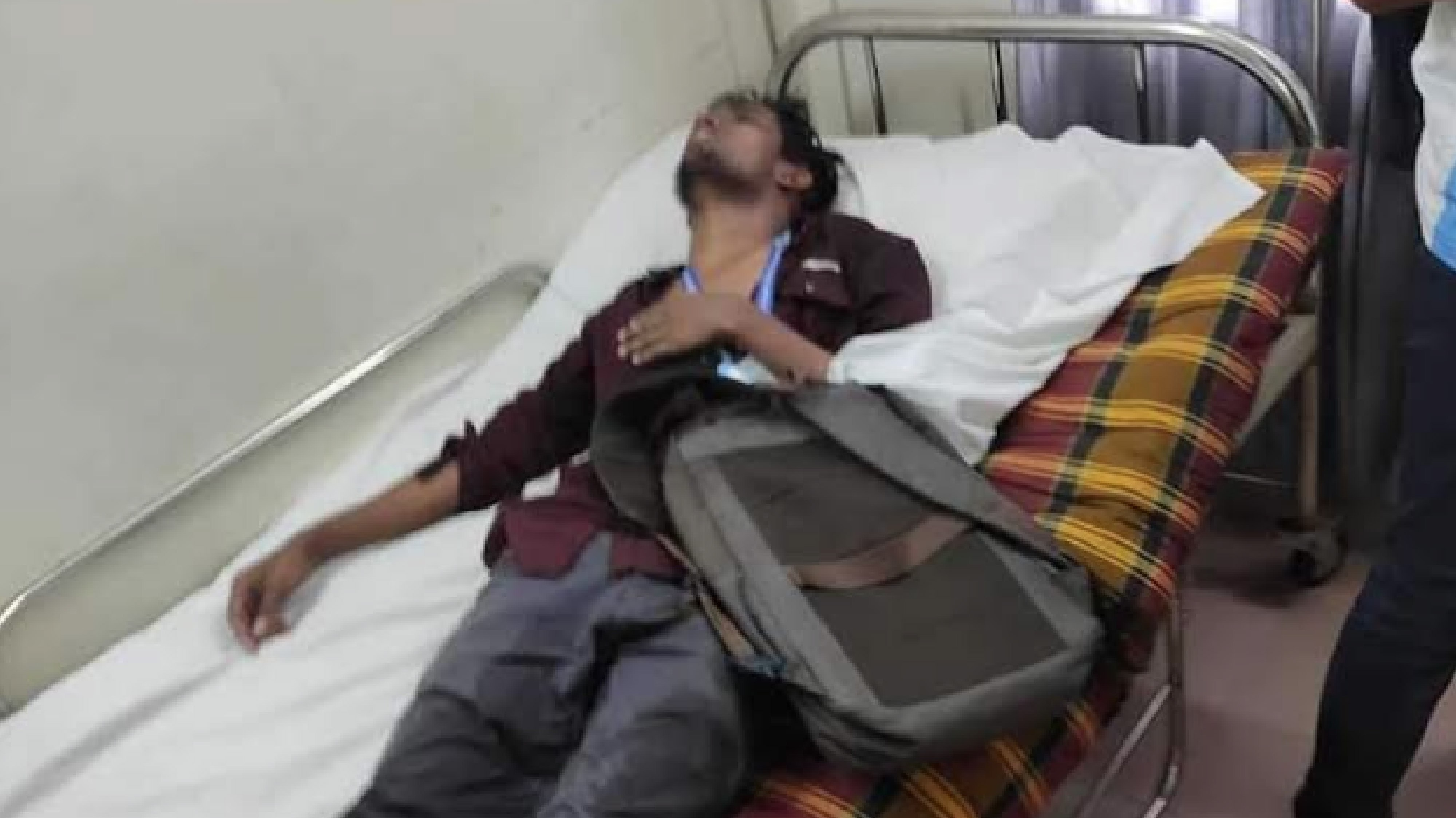 ঢাকা-চট্টগ্রাম মহাসড়কে আইআইইউসি শিক্ষার্থীদের ওপর বহিরাগতদের হামলা, আহত ১০