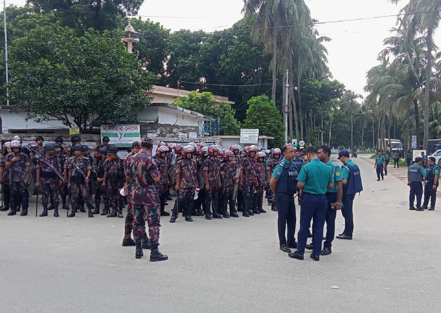 ঢাকা, চট্টগ্রাম, রাজশাহী, বগুড়া, রংপুর ও গাজীপুরে বিজিবি মোতায়েন