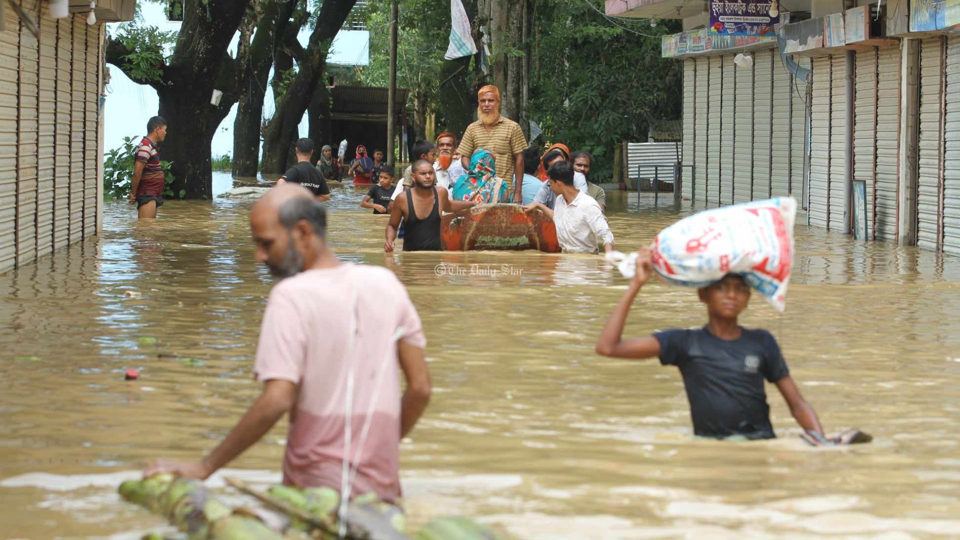 ফেনী-কুমিল্লা-চট্টগ্রামের বন্যা পরিস্থিতি ২৪ ঘণ্টায় উন্নতির দিকে যেতে পারে: পূর্বাভাস কেন্দ্র