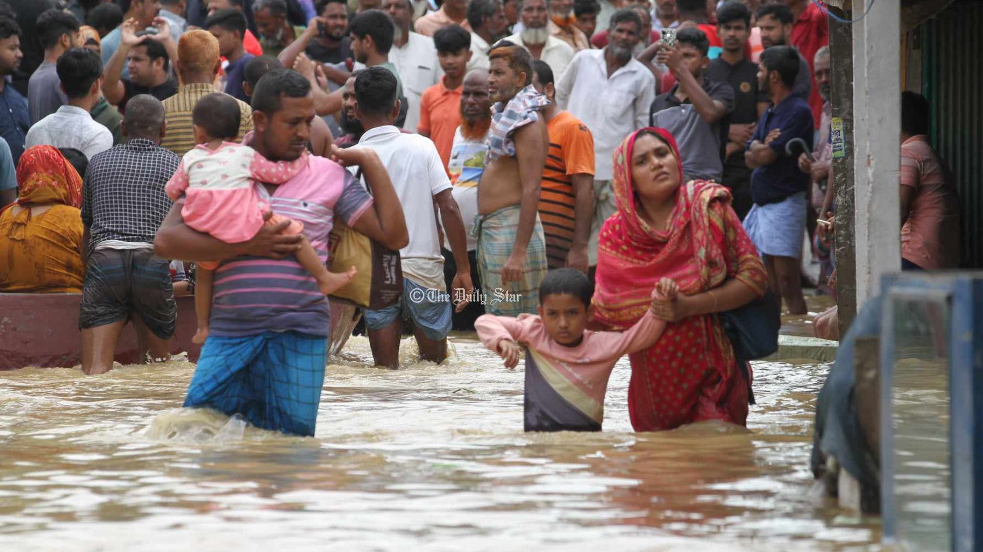 বন্যায় ১৩ জনের মৃত্যু, ১১ জেলায় ক্ষতিগ্রস্ত ৪৪ লাখ মানুষ