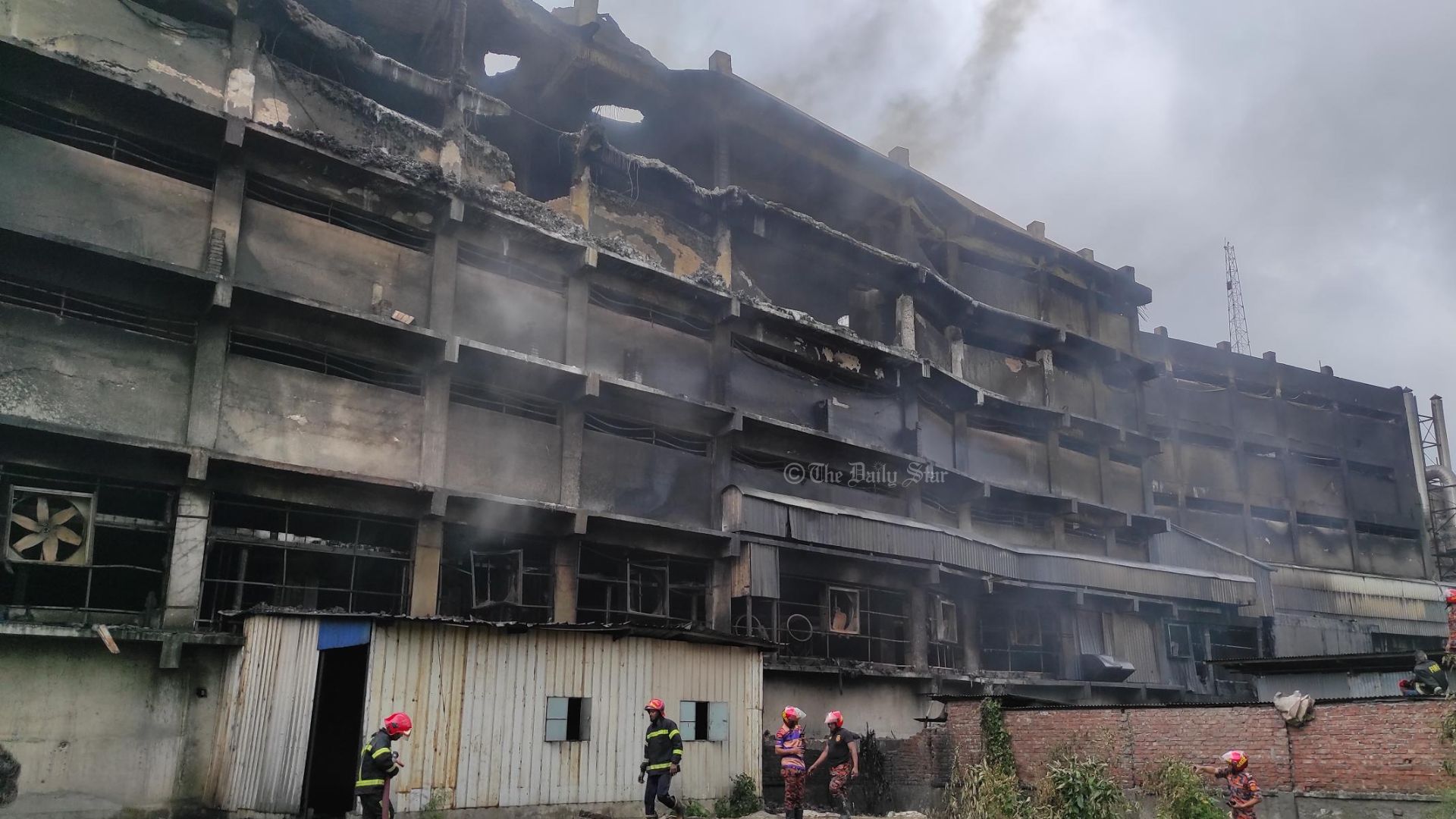 গাজী টায়ারস: নিখোঁজদের সন্ধানে শুরু হয়নি উদ্ধারকাজ, সিদ্ধান্ত আগামীকাল