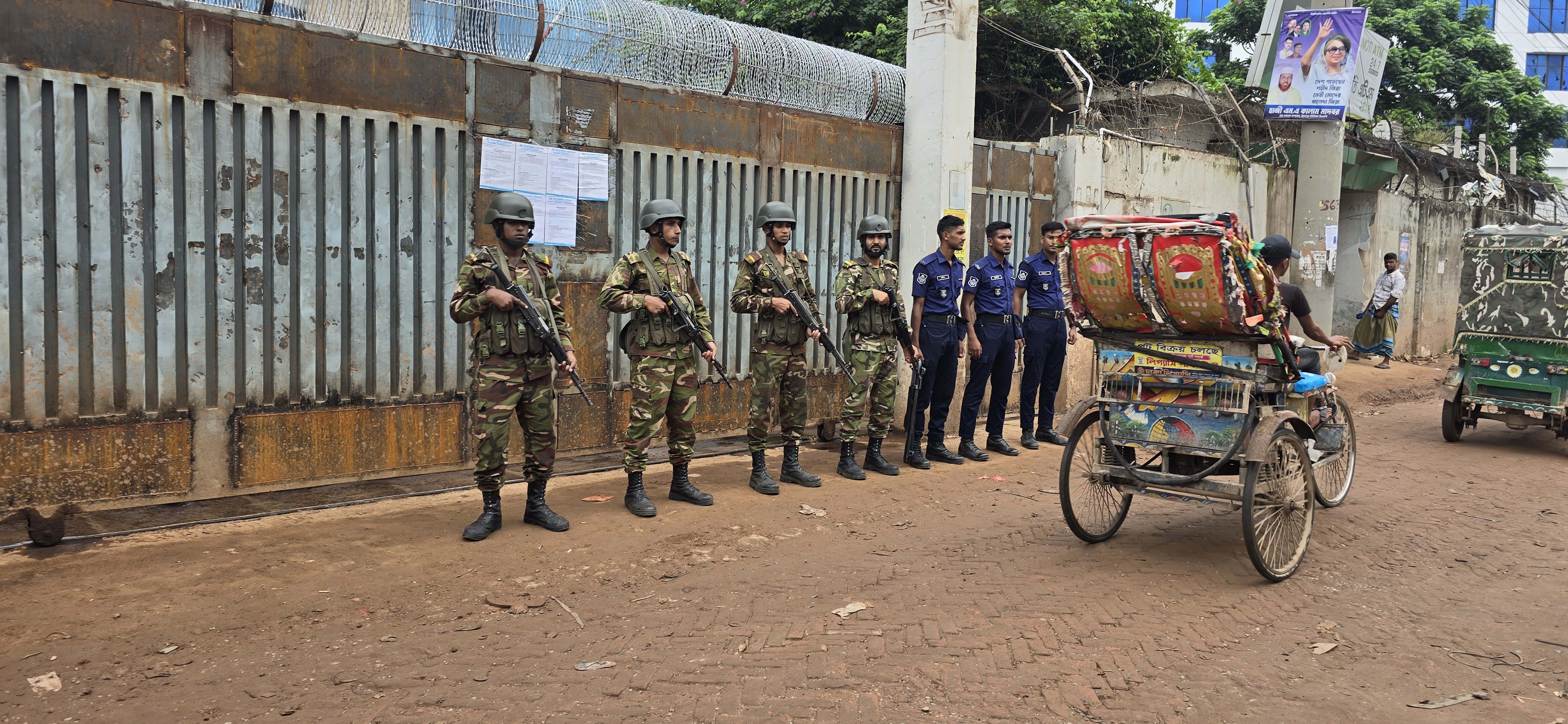 আশুলিয়ায় ২১৯ পোশাক কারখানা বন্ধ