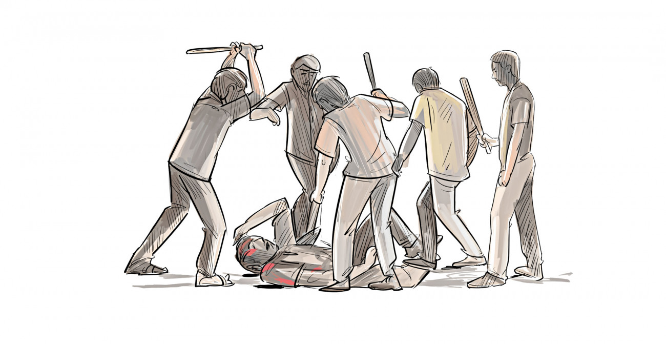 খিলক্ষেতে ধর্ষণের অভিযোগে কিশোরকে মারধর, পুলিশের ওপর হামলা