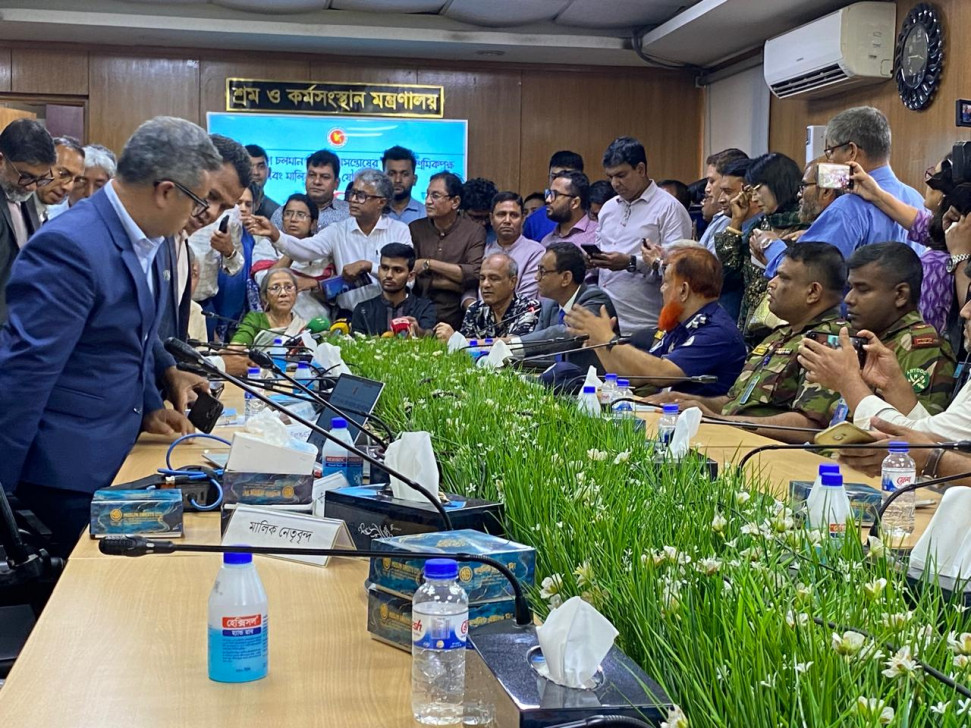 শ্রমিকদের ১৮ দফা দাবি মেনে নিলেন পোশাক কারখানার মালিকরা