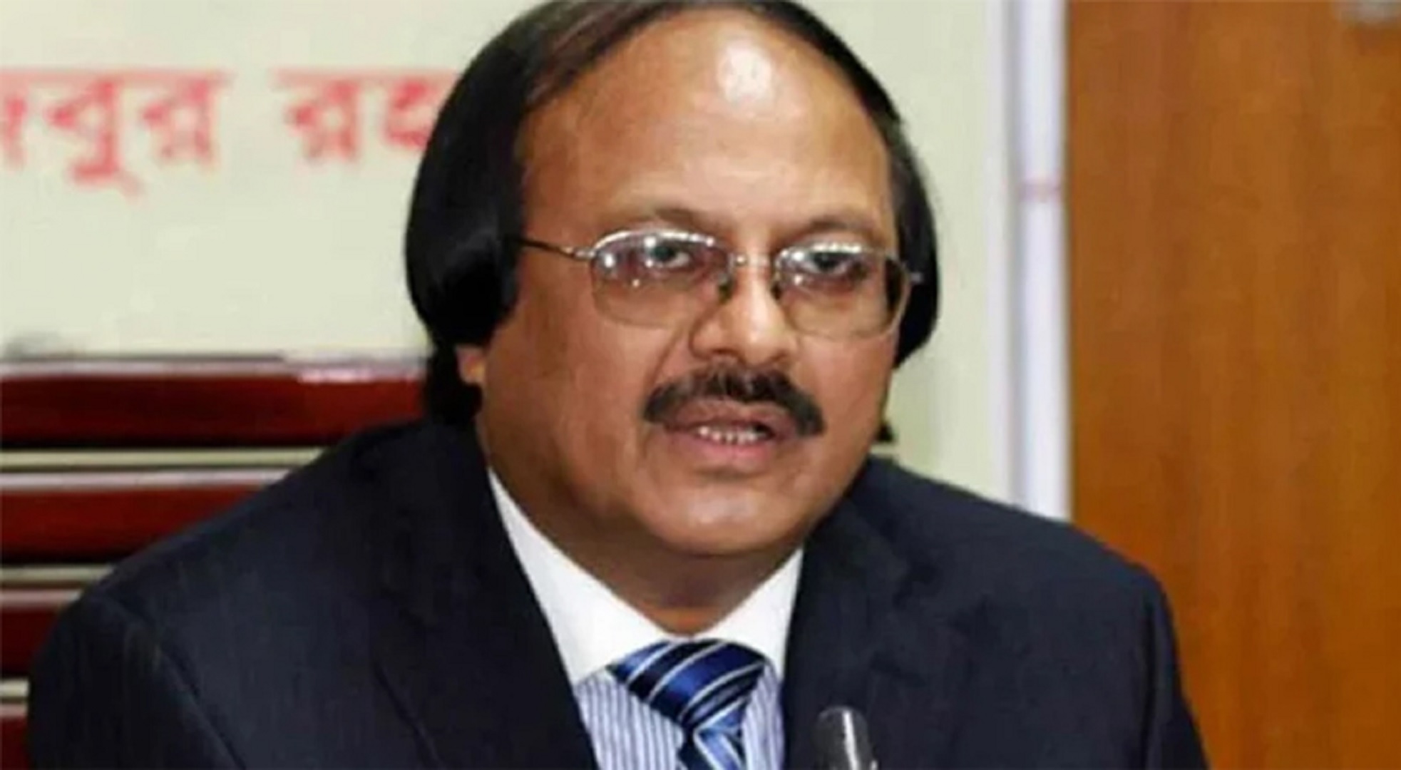 প্রধানমন্ত্রীর কার্যালয়ের সাবেক মুখ্য সচিব নজিবুর রহমান গ্রেপ্তার