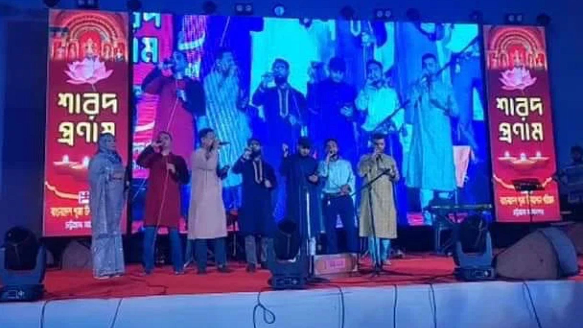 দুর্গাপূজার মঞ্চে সংগীত পরিবেশনের ঘটনায় আটক ২