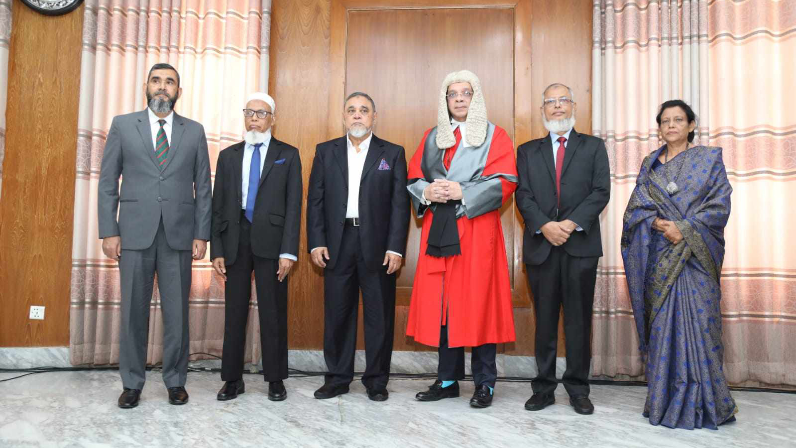 শপথ নিলেন নতুন সিইসি, ৪ নির্বাচন কমিশনার