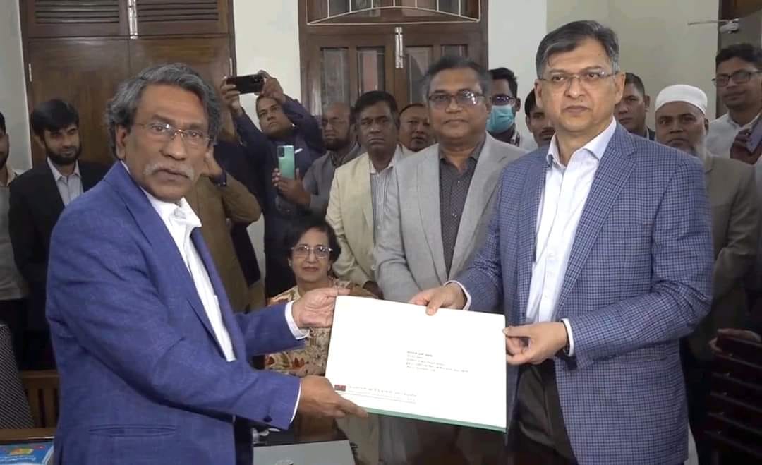 ‘পরপর ২ বারের বেশি প্রধানমন্ত্রী নয়’সহ বিএনপির ৬২ প্রস্তাব