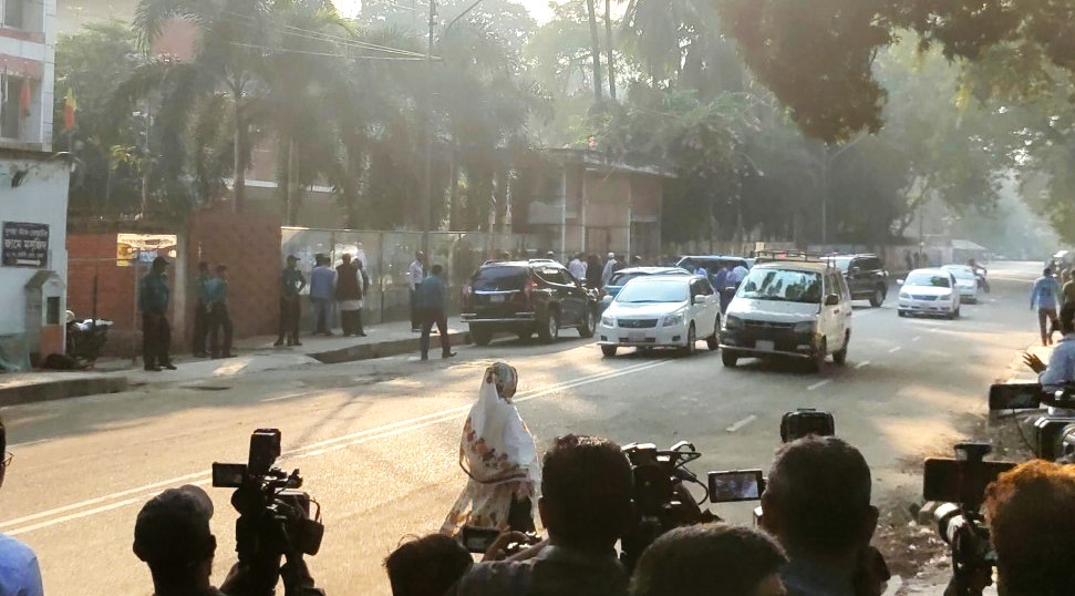 প্রধান উপদেষ্টার সঙ্গে বৈঠকে রাজনৈতিক দলের নেতারা