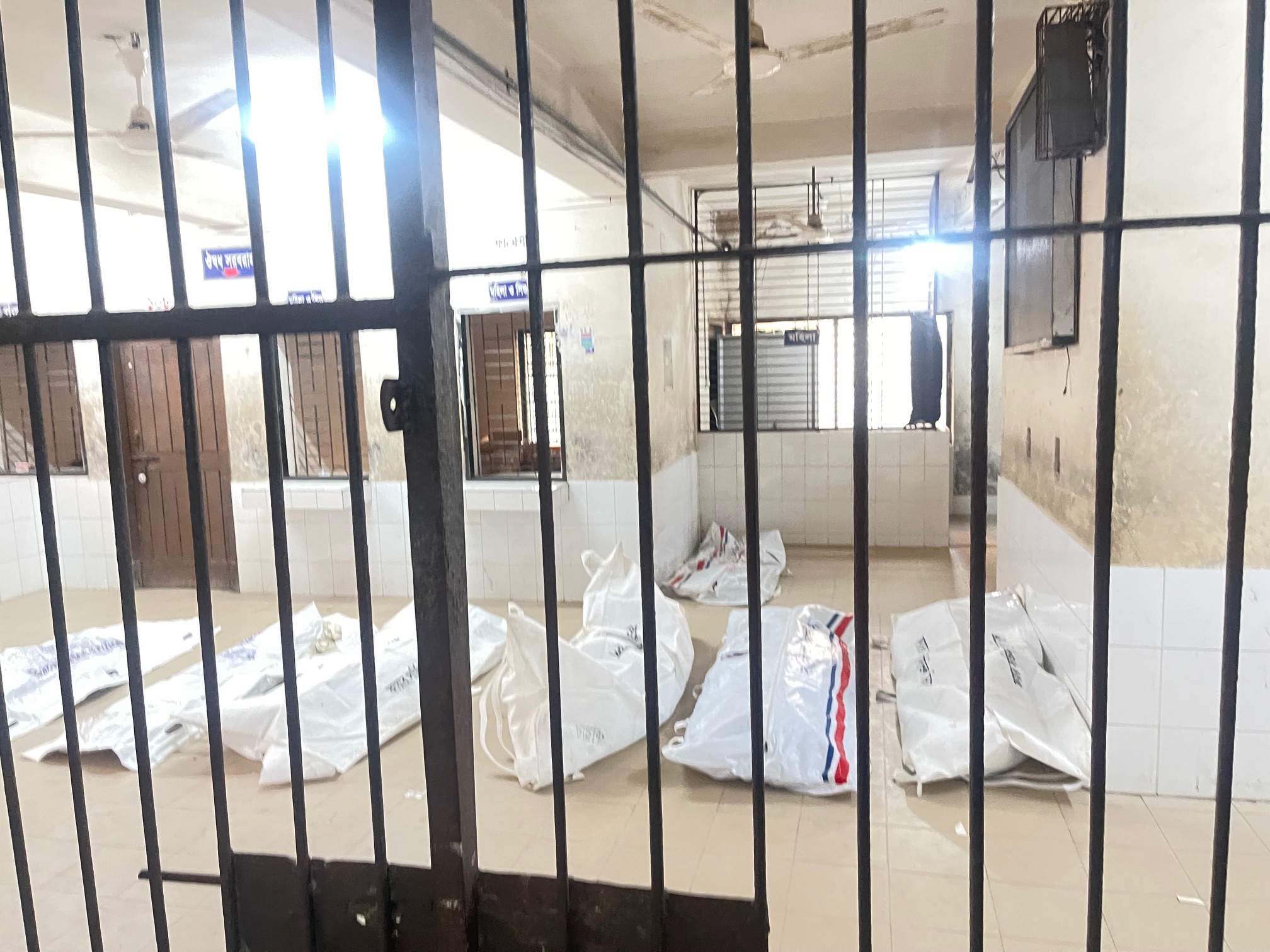 চাঁদপুরে কার্গো জাহাজে ঘুমন্তদের মাথায় কুপিয়ে হত্যা করা হয়: নৌপুলিশ