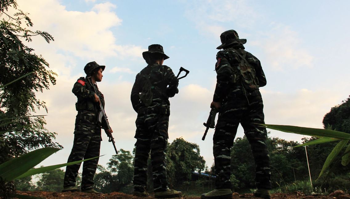 আরও ১৩ বাংলাদেশি জেলেকে ধরে নিয়ে গেছে আরাকান আর্মি
