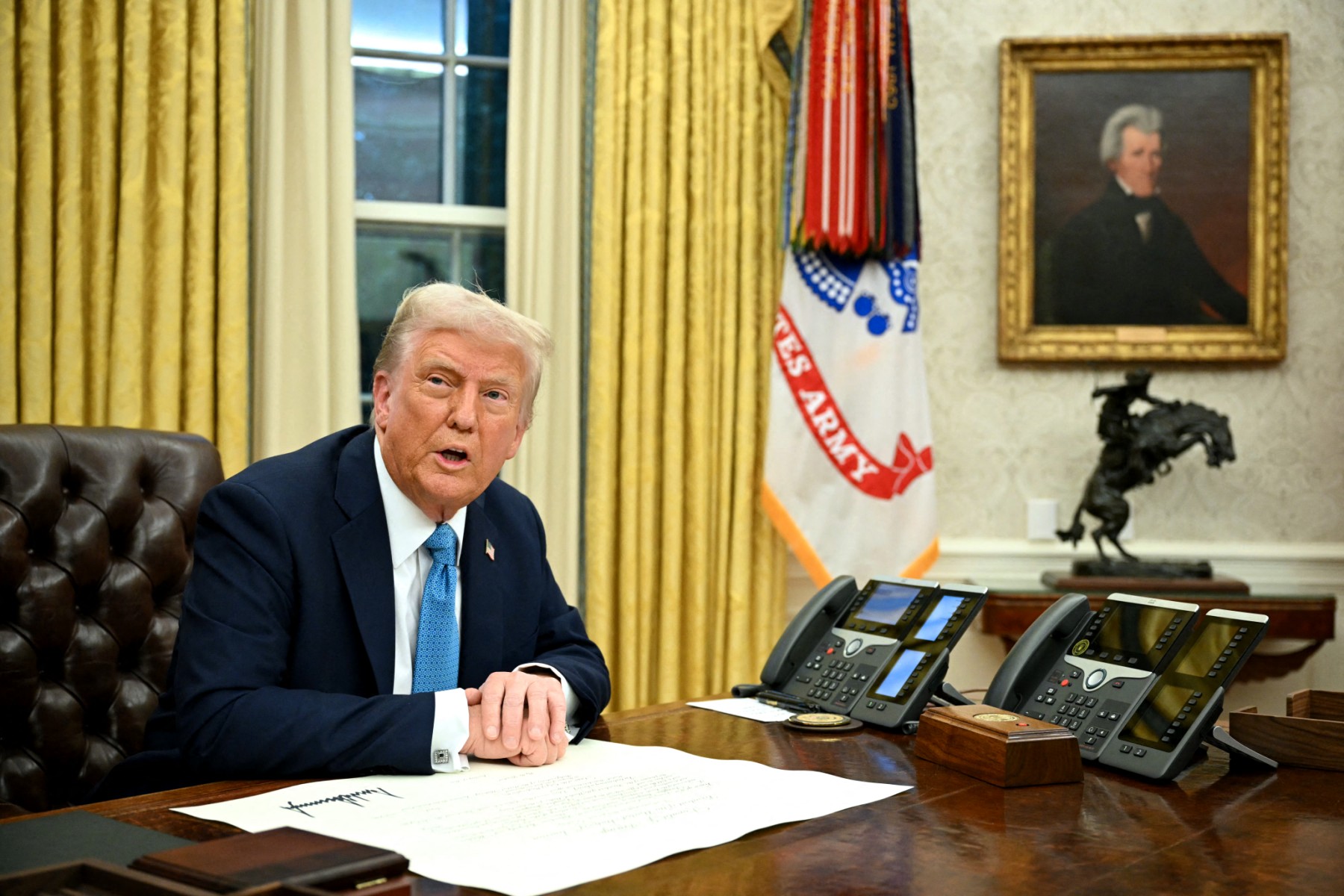 ট্রাম্পের নির্দেশে সোমালিয়ায় মার্কিন বিমান হামলা 