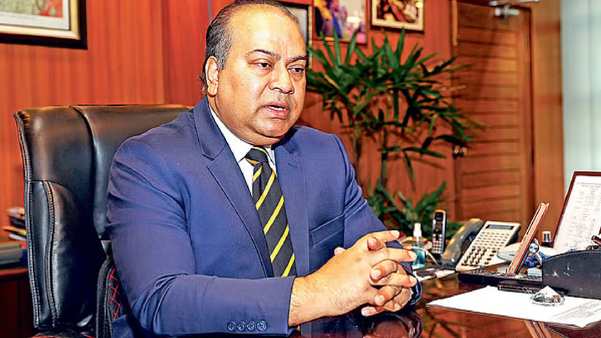 বিএসইসির সাবেক চেয়ারম্যান শিবলী রুবাইয়াত গ্রেপ্তার