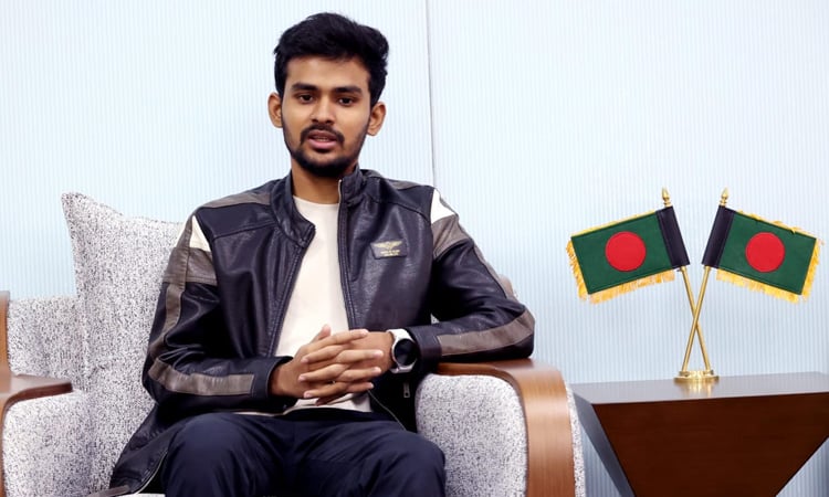 আওয়ামী লীগ নিষিদ্ধ করার বিষয়ে শিগগির ব্যবস্থা নেবে সরকার: আসিফ মাহমুদ