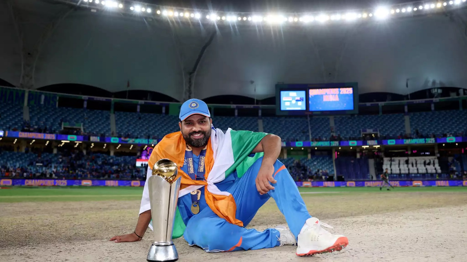 ‘ওয়ানডে থেকে অবসর নিচ্ছি না’, হাসতে হাসতে বললেন রোহিত