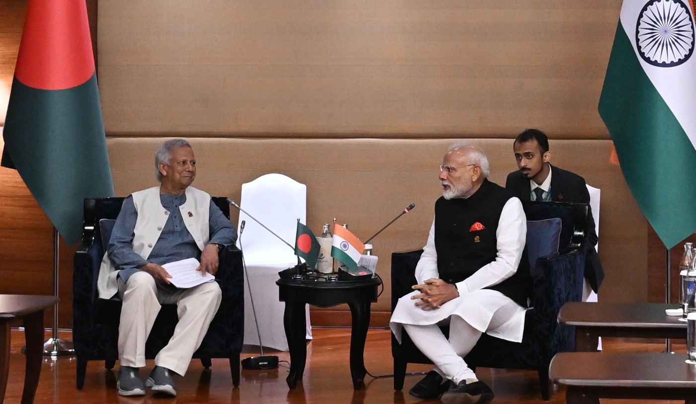 শেখ হাসিনাকে উসকানিমূলক বক্তব্য দেওয়া থেকে বিরত রাখতে ব্যবস্থা নিন: মোদিকে ড. ইউনূস