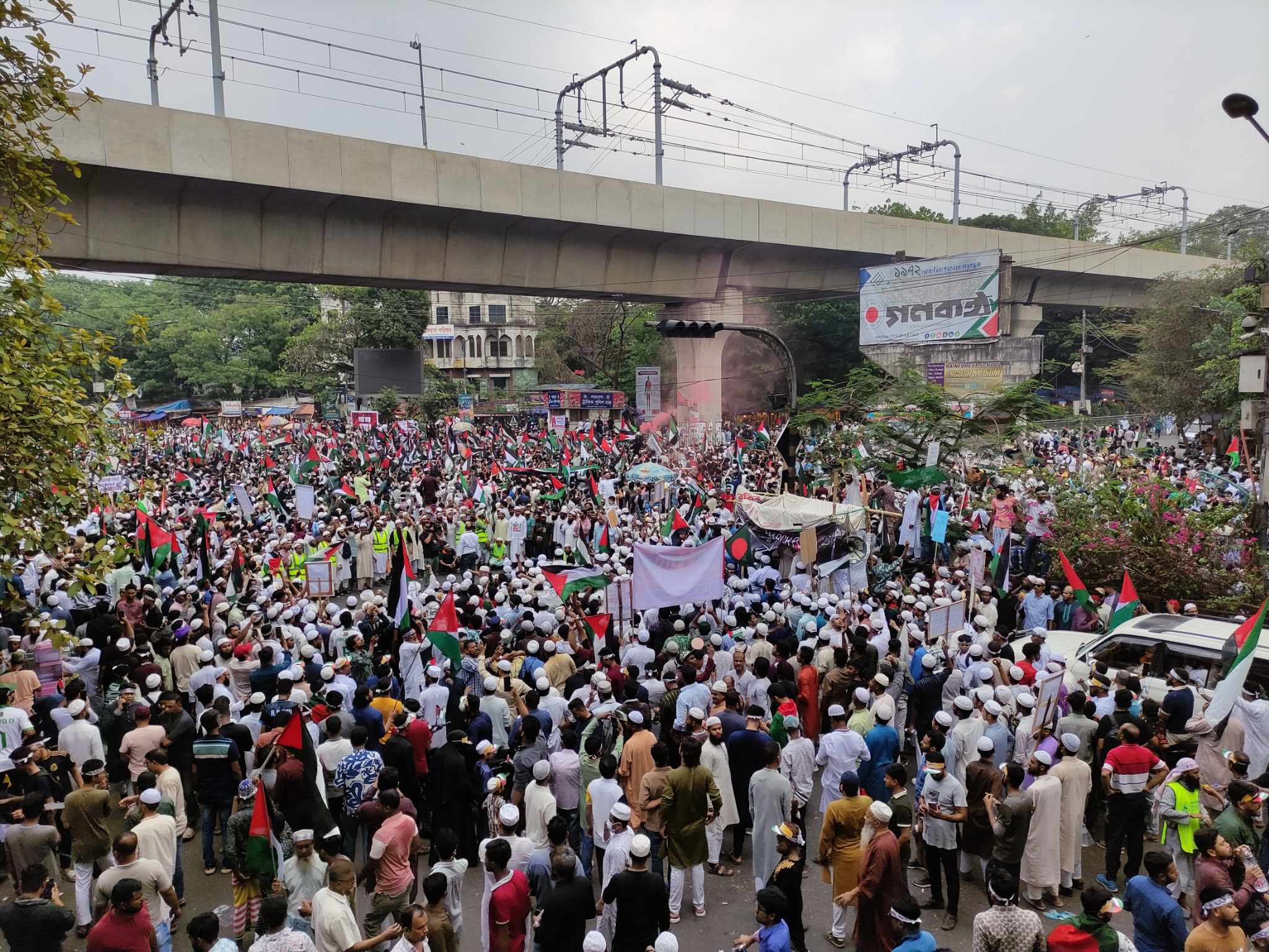 মার্চ ফর গাজা: লাখো মানুষের স্লোগানে মুখরিত ঢাকা