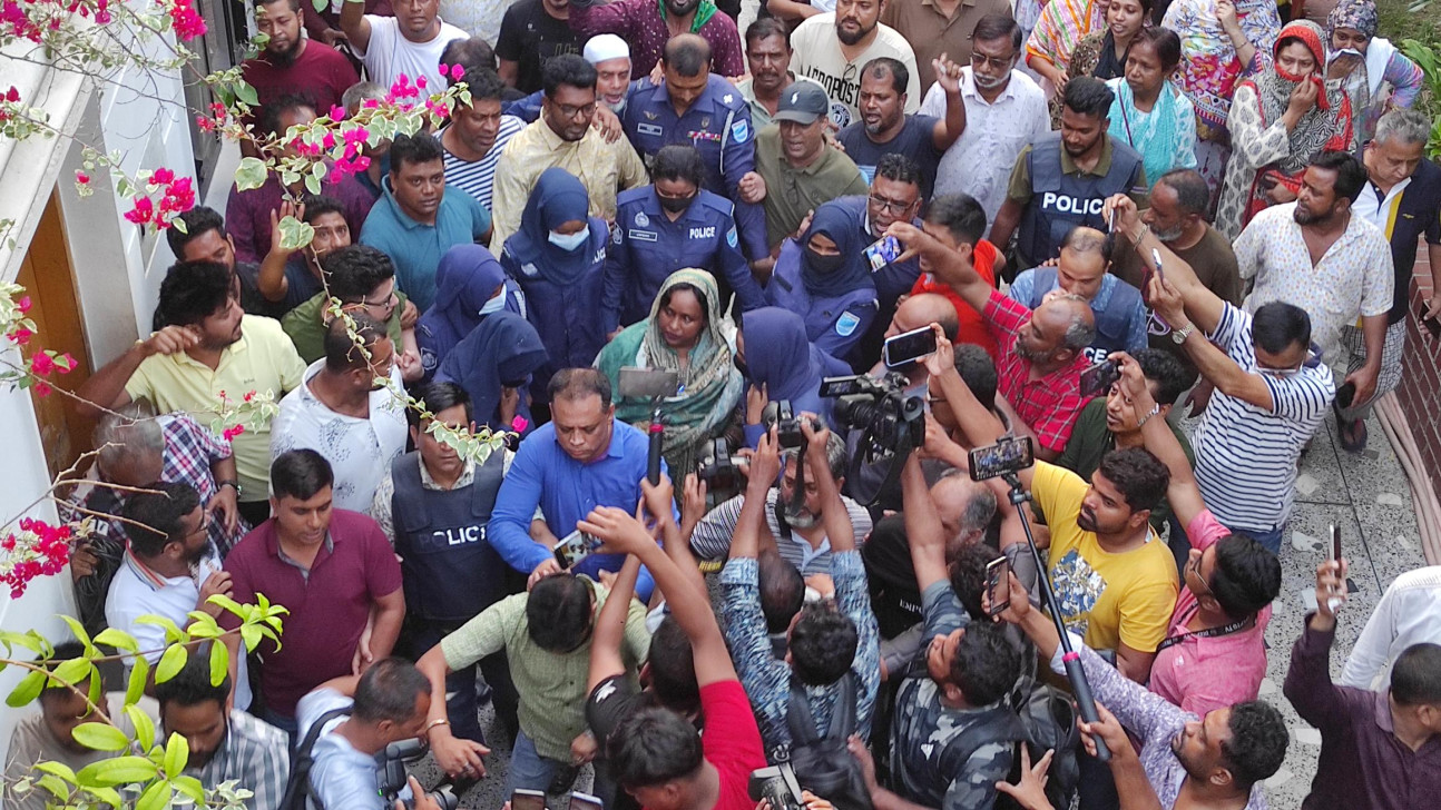 নাসিকের সাবেক মেয়র সেলিনা হায়াৎ আইভী গ্রেপ্তার