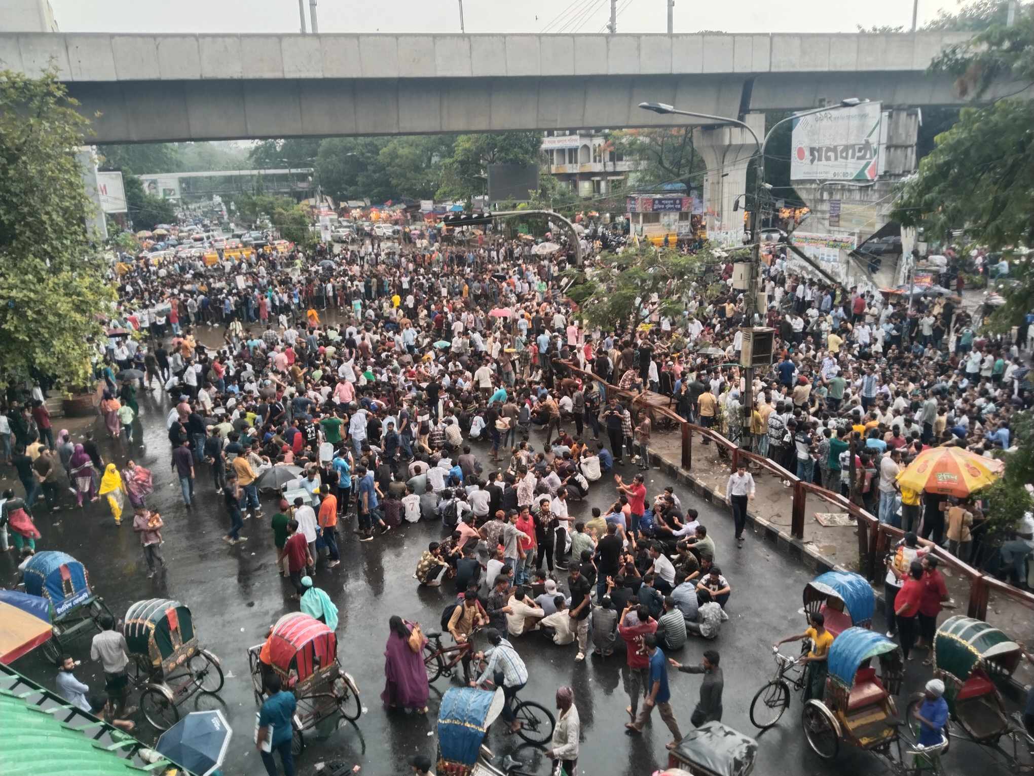  সাম্য হত্যার বিচার দাবিতে আবারও শাহবাগ অবরোধ ছাত্রদলের