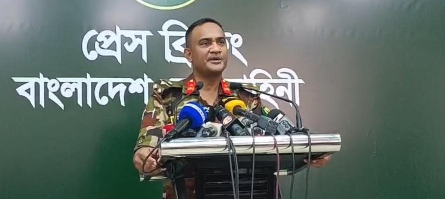 ‘সরকারের সঙ্গে সেনাবাহিনীর কোনো বিভেদ হয়নি, একে অপরের পরিপূরক হয়ে কাজ করছে’