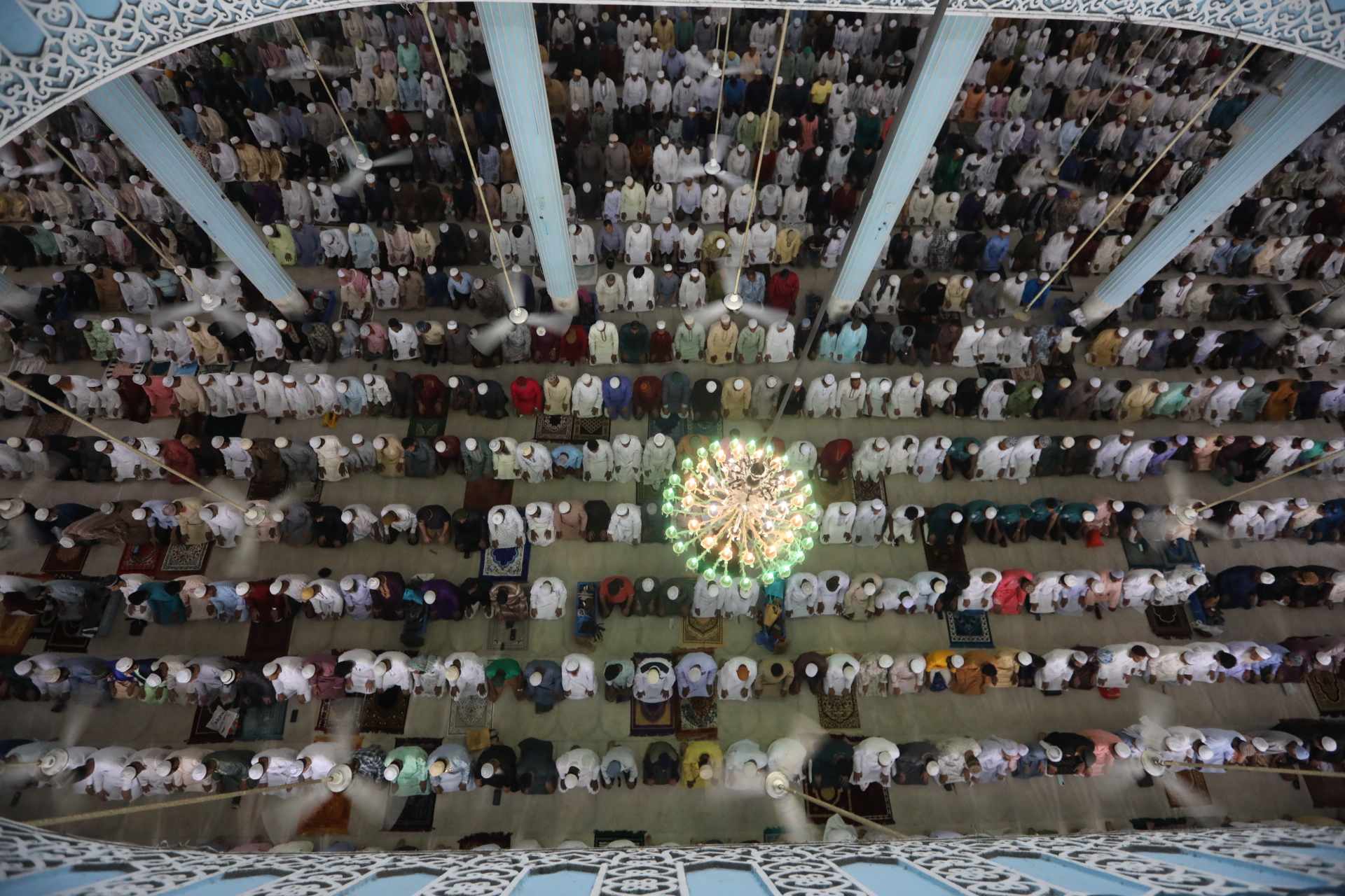 ত্যাগের মহিমায় উদযাপিত হচ্ছে ঈদুল আজহা