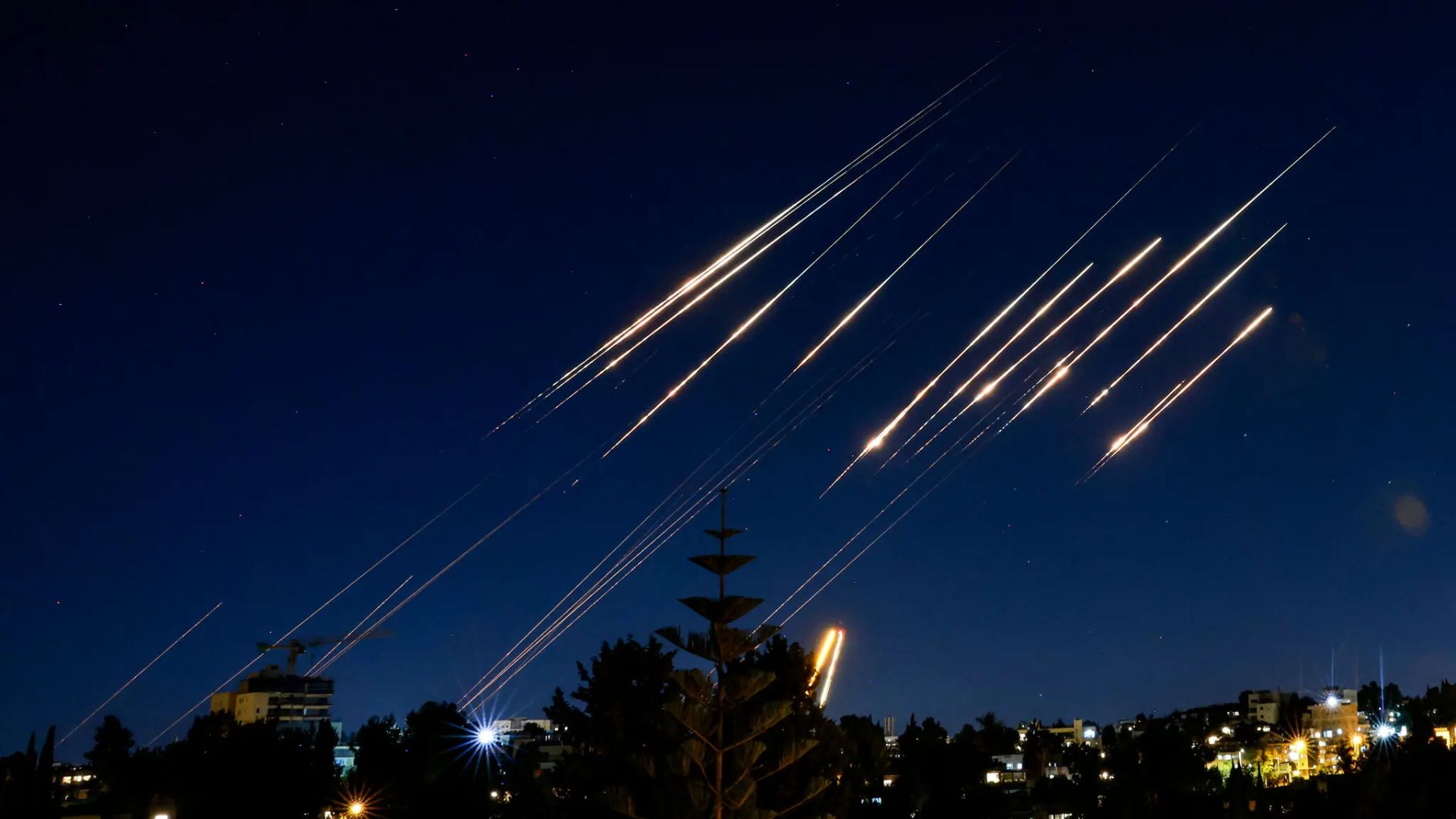 ইসরায়েলে আঘাত করা ইরানি ক্ষেপণাস্ত্র নিয়ে যা জানা গেল