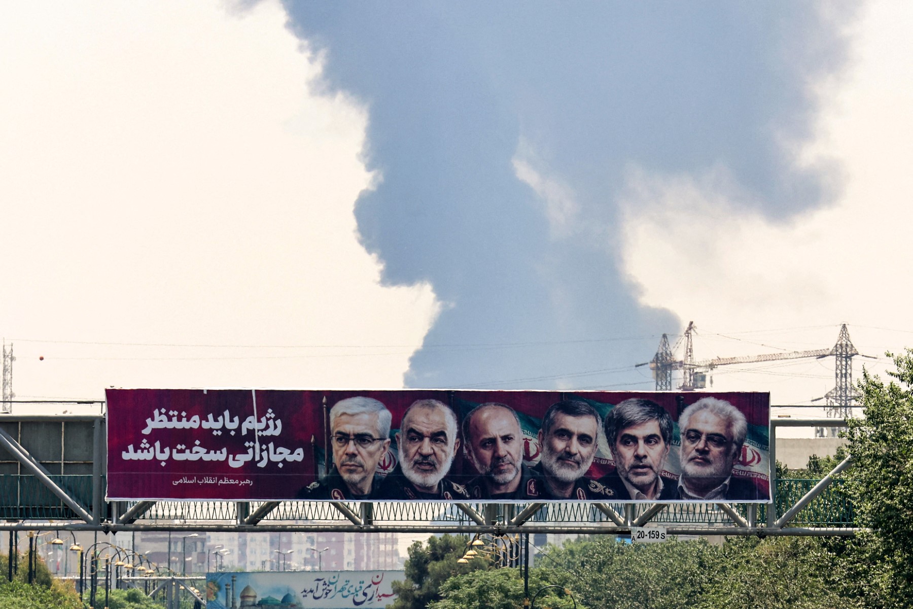 বিজ্ঞানীদের হত্যা করে ইরানের পরমাণু কর্মসূচি ঠেকিয়ে রাখা সম্ভব?