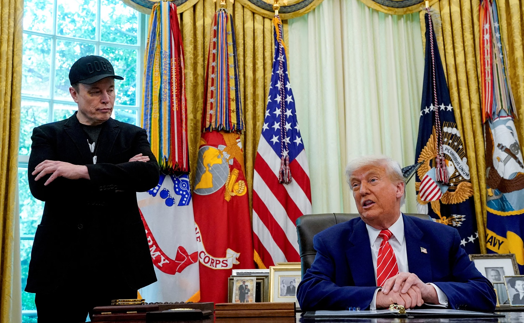 কেন ইলন মাস্ককে দক্ষিণ আফ্রিকায় পাঠাতে চান ট্রাম্প