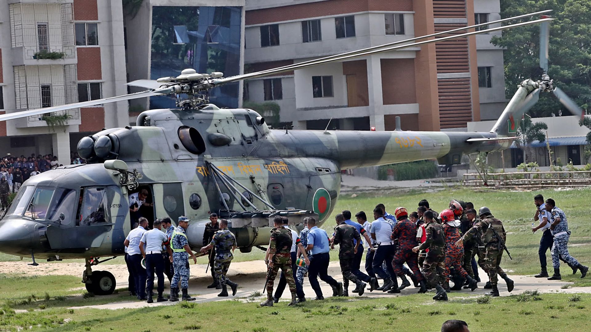 বিমানটি উড্ডয়নের পর যান্ত্রিক ত্রুটির সম্মুখীন হয়: আইএসপিআর